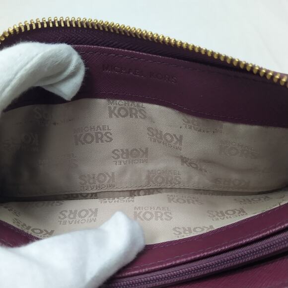 Michael Kors Purple Leather Zip Around Credit Card Wallet - Picture 13 of 16